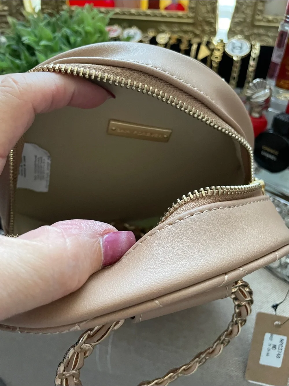 ✨Faux-Leather Quilted Crossbody Bag in Nude Pink✨NWT
